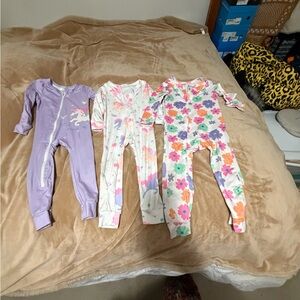 Kids SHEIN Lot of 3 Floral and Unicorn Pajamas 18-24 Months